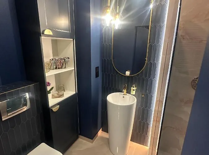 Silence Hanza Tower *