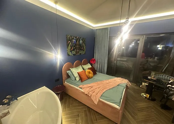 Silence Hanza Tower Apartment