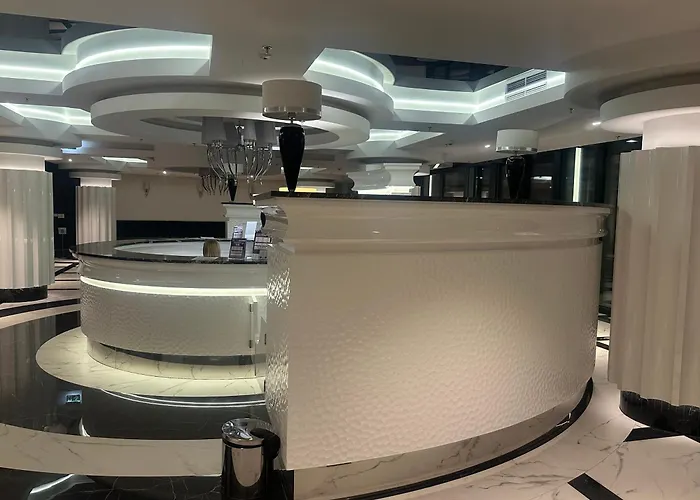 Silence Hanza Tower Apartment